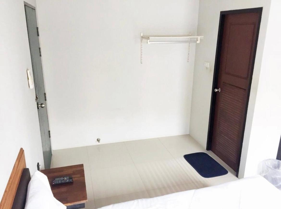 The Room Apartment สุราษฎร์ธานี ภายนอก รูปภาพ