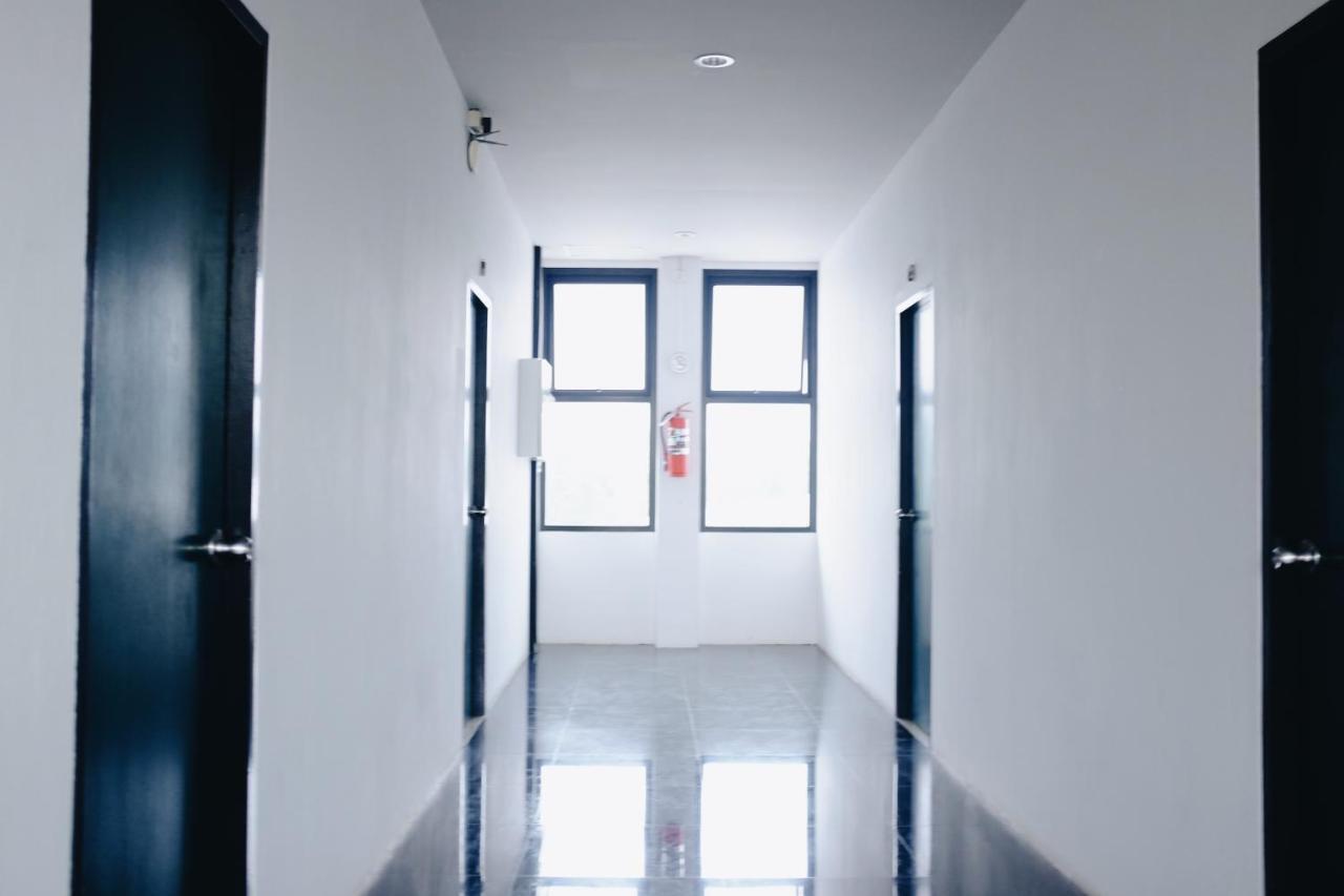 The Room Apartment สุราษฎร์ธานี ภายนอก รูปภาพ